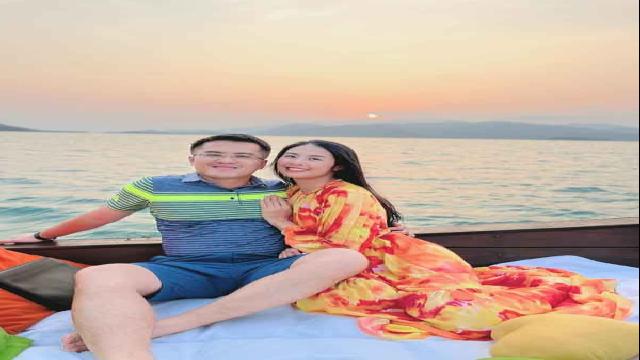 Chồng sắp cưới của Hoa hậu Ngọc Hân: Kém vợ 1 tuổi, làm ở Bộ Ngoại giao